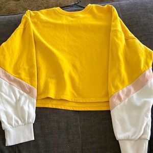 Warm cropped crewneck